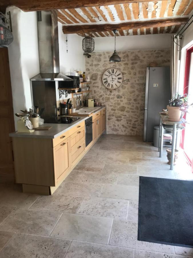 La Charmeuse Appartement Céreste Buitenkant foto